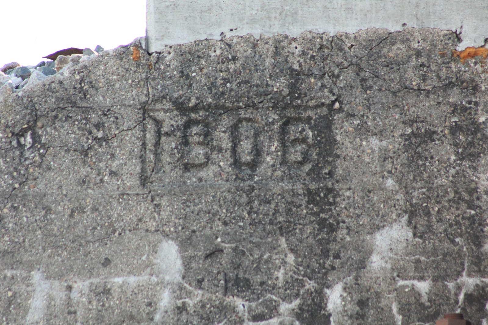 Date stamp, east track